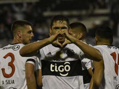 José Leguizamón abrió el marcador para la victoria de Olimpia.