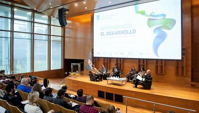 Primer Simposio Latinoamericano sobre producción basada en Bio-economía.