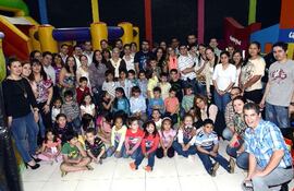 alegria-bullicio-y-diversion-caracterizaron-el-encuentro-por-el-mes-del-nino-del-preescolar-a-del-col-tecnico-javier--193720000000-1123545.jpg