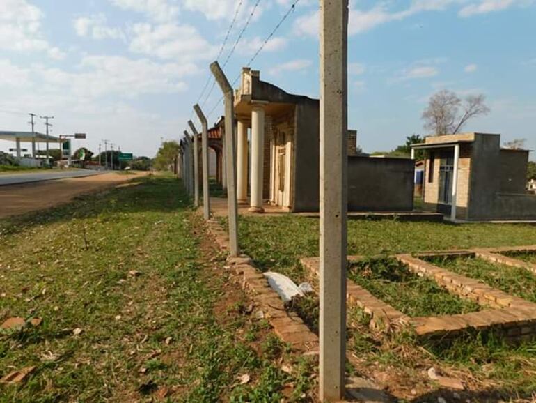 Se hurtaron más de 35 metros de tejido del  cementerio de Tobatí.