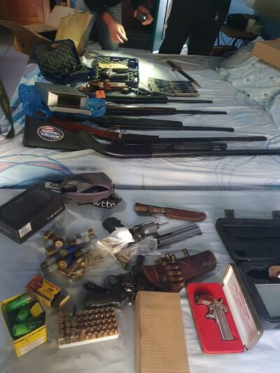 Arsenal incautado en Villa Hayes.