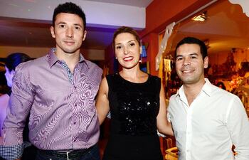 marcelo-samudio-stephanie-hoeckle-y-raul-torres--212758000000-626687.jpg
