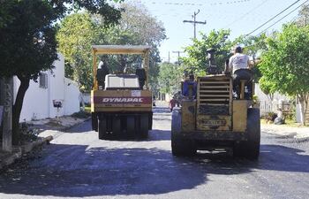 ondulaciones-manchas-de-bleque-en-veredas-y-costo-de-obras-preocupan-a-vecinos-del-barrio-felicidad-de-lambare--203418000000-551422.jpg
