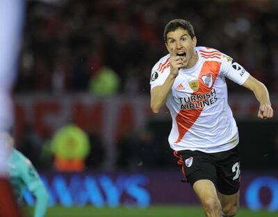 Ignacio Martín Fernández (29 años) festeja su gol señalado en el primer enfrentamiento semifinal, ganado por River Plate 2-0, en el Monumental de Núñez.