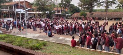 Estudiantes del Colegio Ysaty realizan un paro simbólico en adhesión a las reivindicaciones exigidas por la Fenaes