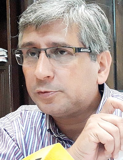 Juan Carlos Vera, gobernador.