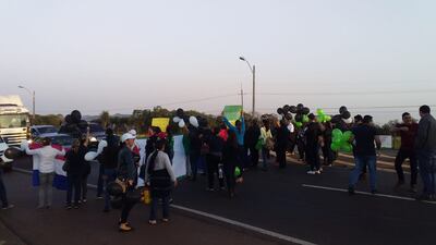 Los docentes bloquearon la ruta 2.