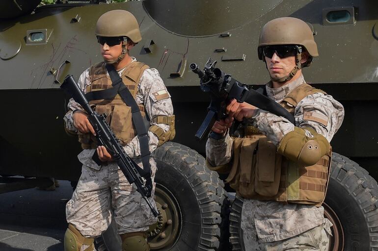 Soldados chilenos en Santiago, el sábado.