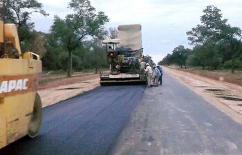 el-asfaltado-de-la-ruta-n-54-tiene-30-de-avance-en-el-chaco-argentino-segun-el-ministro-213553000000-1109327.jpg