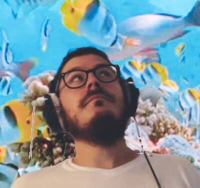 El músico, compositor, guitarrista y cantante Miky González Merlo se encuentra presentando también su faceta como solista, a la par que su carrera como vocalista de la banda Villagrán Bolaños.