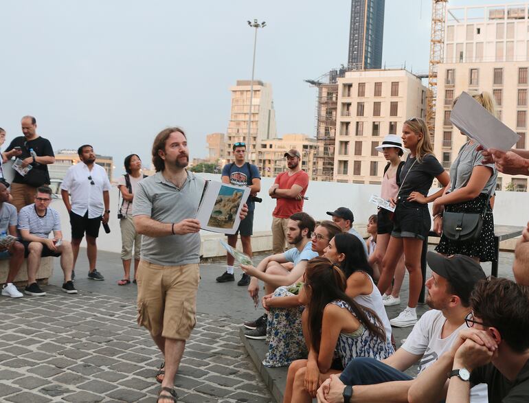 Ronnie Chatah, en uno de sus recorridos a pie en Beirut.