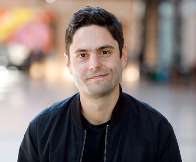 Luis Uribe es un animador colombiano que trabaja en Pixar.