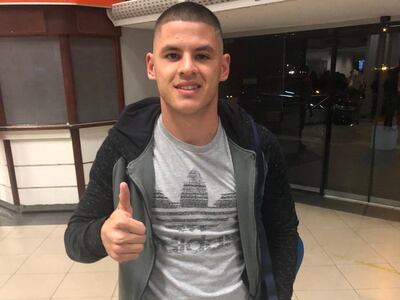 Richard Sánchez viajó a México para firmar con el América.