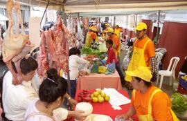 la-feria-de-productores-rurales-que-suele-instalarse-frente-al-indert-tendra-hoy-una-edicion-especial-por-semana-santa--214502000000-1441242.jpg