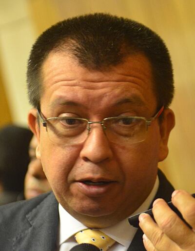 El senador Derlis Osorio (ANR) no está de acuerdo con  el rekutu del  diputado Pedro Alliana en el Partido Colorado.