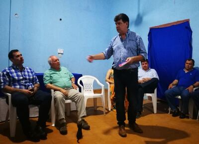 El presidente del PLRA, Efraín Alegre, cada fin de semana realiza giras por el interior del país defendiendo su gestión.