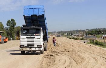 dinac-hace-caso-omiso-a-prohibicion-de-municipalidad-de-m-roque-alonso-213054000000-534641.jpg
