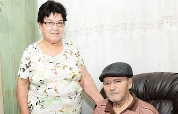 el-arpista-paraguayo-albino-quinonez-junto-con-su-esposa-dia-antes-de-su-fallecimiento--204618000000-1769091.jpg