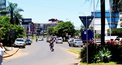 Deprimido comercio encarnaceno sufrirá aún más con medidas económicas dispuestas en el gobierno actual de Argentina.
