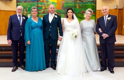 Los contrayentes rodeados de sus padrinos Martinus Zuidland y Margareta María Peerdeman; María Luisa Cano Solaeche y Ramón José Cano Solaeche.