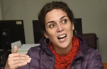 Antropóloga estadounidense Christine Folch: “Paraguay tiene que dedicarse a explotar la parte verde, como la azúcar orgánica...”.