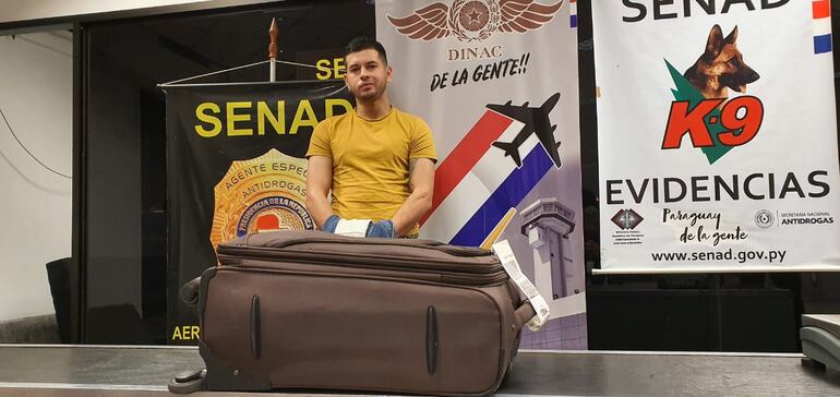 El hombre detenido es Arlindo Tomas López Saldivar.