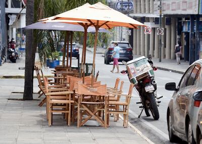 La actividad comercial de la calle cayó en  los últimos días tras la confirmación de casos de coronavirus. El delibery es la principal alternativa.