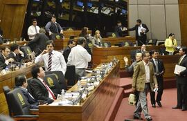 diputados-del-plra-se-retiran-de-la-sala-dejando-sin-quorum-la-sesion-en-momentos-en-que-se-trataba-el-proyecto-de-ley-de-responsabilidad-fiscal--223011000000-614810.jpg