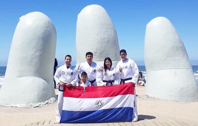 Artemarcialistas paraguayos compitieron en Uruguay. Tres medallas fue la cosecha de los compatriotas en el Campeonato Panamericano.