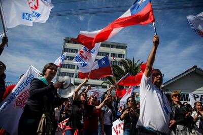 Manifestantes protestan en Valparaíso, Chile, el martes.