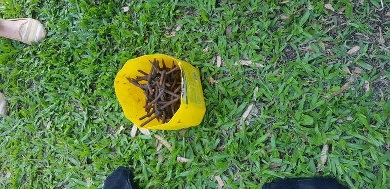 Clavos miguelito preparados para cubrir una eventual huida.