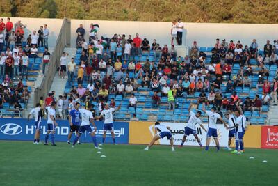 La selección haciendo los movimientos precompetitivos.