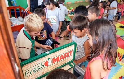 Los niños participan del servicio de atención integral a la primera infancia.