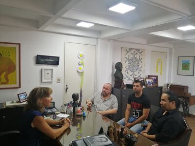 Margarita Morselli, Manuel Cuenca, y Víctor Aillón, durante la reunión mantenida en el Centro Cultural de la República El Cabildo.