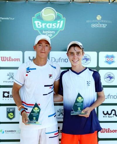 Martín Vergara y el brasileño Víctor Tosetto, en la premiación.