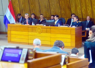 El ministro del Interior Juan Ernesto Villamayor (primero en la mesa), expuso ayer el presupuesto 2020 de la entidad ante la Comisión Bicameral de Presupuesto del Congreso.