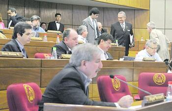 el-senador-miguel-carrizosa-pq-expreso-sus-dudas-sobre-la-forma-en-que-el-poder-ejecutivo-maneja-el-preacuerdo-con-rio-tinto-alcan--215325000000-497129.jpg