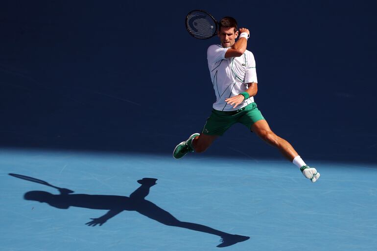 Novak Djokovic durante el duelo de la tercera ronda del Abierto de Australia.