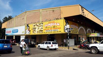 Pollos Don Juan atiende en el Abasto Norte de lunes a sábado, de 05:00 a 15:30; y los domingos y feriados, de 05:30 a 12:00, en el Bloque B.