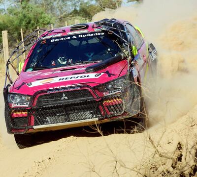 Andrea Patricia Lafarja, con Mitsubishi Lancer EVO X, es una de las  damas competidoras de la prueba. La otra es Cintia Flores de Klassen, a bordo de un Honda Civic.