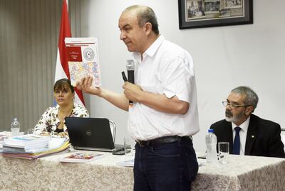 El viceministro Robert Cano informó que anexarán fe de erratas a los libros con errores.