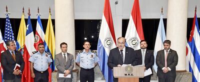 El ministro sustituto de Relaciones Exteriores, Enrique Insfrán (c), fue el encargado de dar a conocer el rechazo enérgico del Gobierno paraguayo por la “huida” a Finlandia de Arrom, Martí y Colmán. Por ahora, el Ejecutivo no asumió su error.