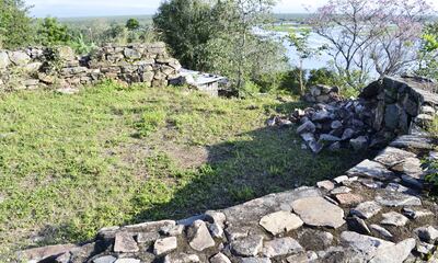 El Fuerte de Borbón, sitio de origen del distrito de Fuerte Olimpo. Desde el lugar se observa el caudaloso río Paraguay.
