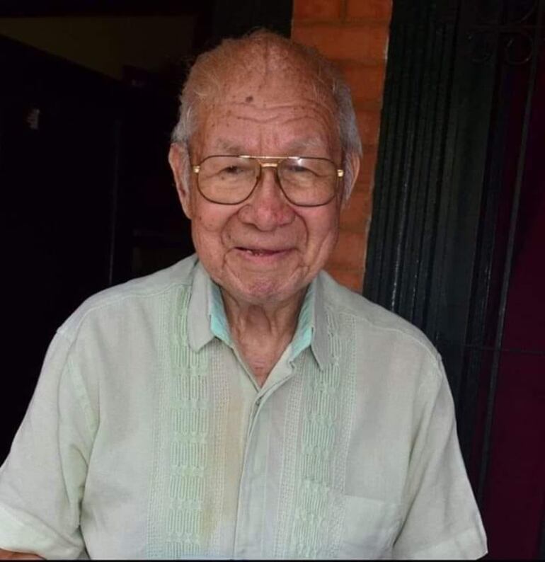 Padre Teófilo Cáceres Vega, destacado sacerdote e historiador tobateño.