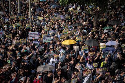 Manifestantes en la zona de Tsim Sha Tsui, en Hong Kong.