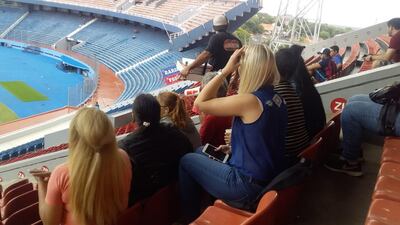 Internas acuden a ver un partido de fútbol en el estadio de Cerro Porteño / Gentileza.