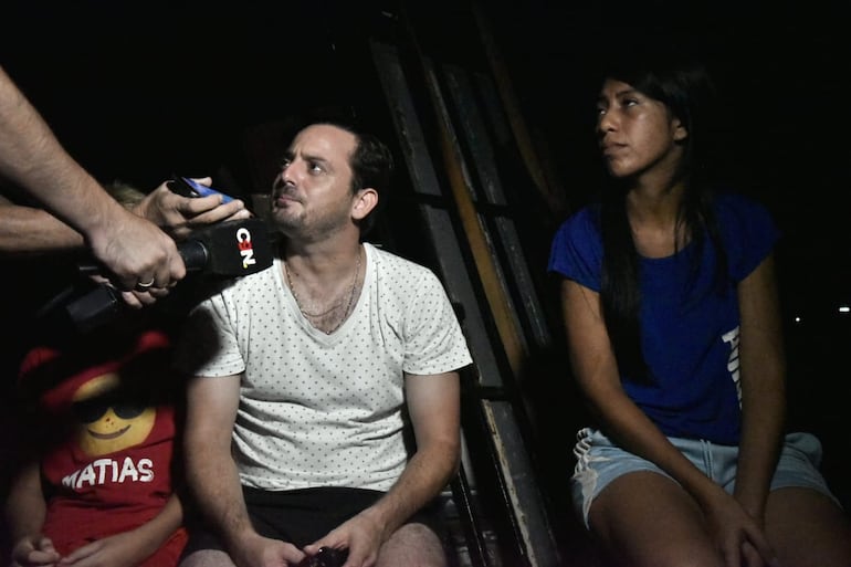 Incendio arrasa con carpintería familiar en Roque Alonso