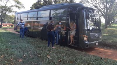 Bus destinado al traslado de los compatriotas