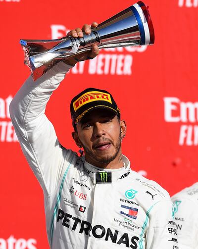 El piloto inglés de Mercedes, Lewis Hamilton, terminó segundo el Gran Premio de Estados Unidos por detrás de su compañero Valtteri Bottas, lo que le bastó para celebrar el campeonato.