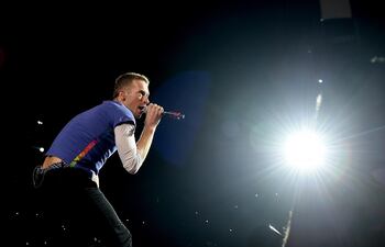chris-martin-de-coldplay-en-el-rose-bowl-en-pasadena-california--155740000000-1558408.JPG
